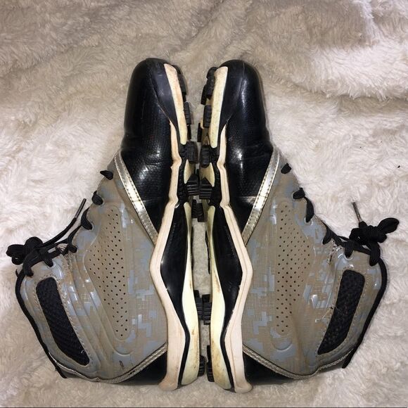 Under Armour High-Top Baseball Cleats - Picture 4 of 6